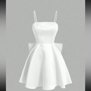 Elegant White Dress with Bow